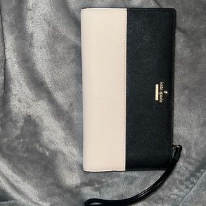 Kate spade wristlet